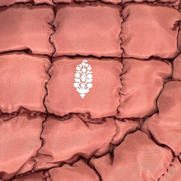 🎒 RARE - FREE PEOPLE MOVEMENT QUILTED CARRYALL BAG - DUSTY ROSE 🎒 - Picture 6 of 9